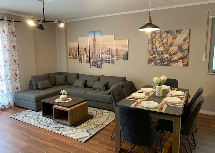 Eka Luxury Two-bedroom Premium Penthouse 公寓 Durrës